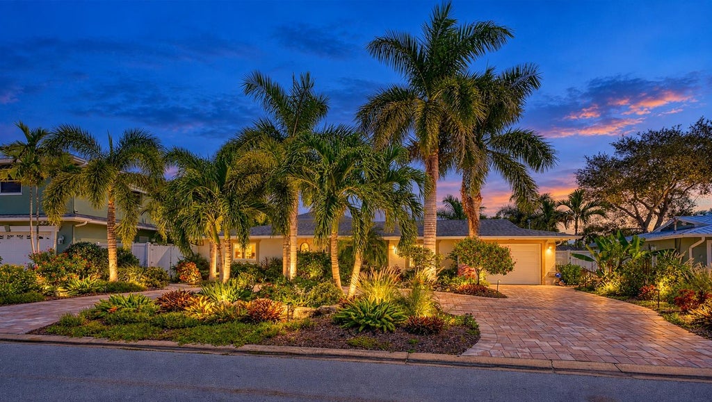 Photo of 4907 Coral Boulevard, Bradenton, FL 34210 (MLS # A4708981)