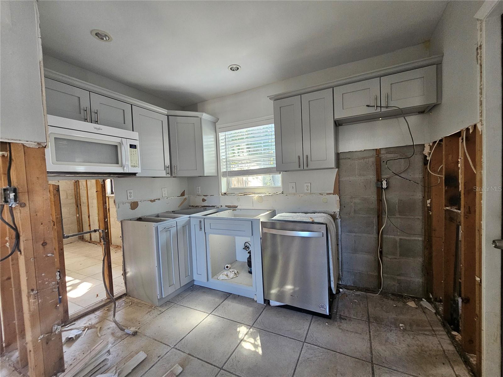 SHOREACRES CENTER - Residential