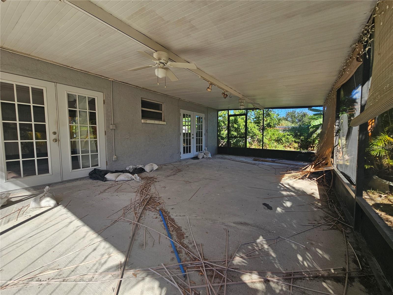 SHOREACRES CENTER - Residential