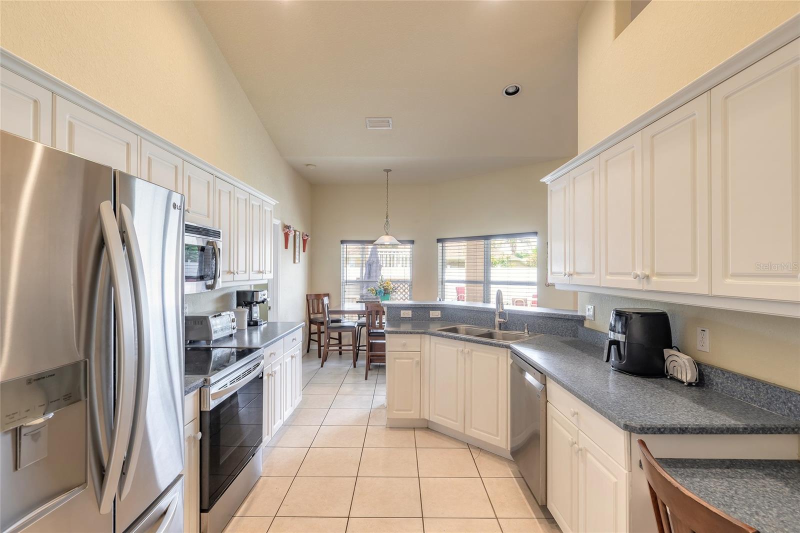 04 FAIRWAYS - Residential