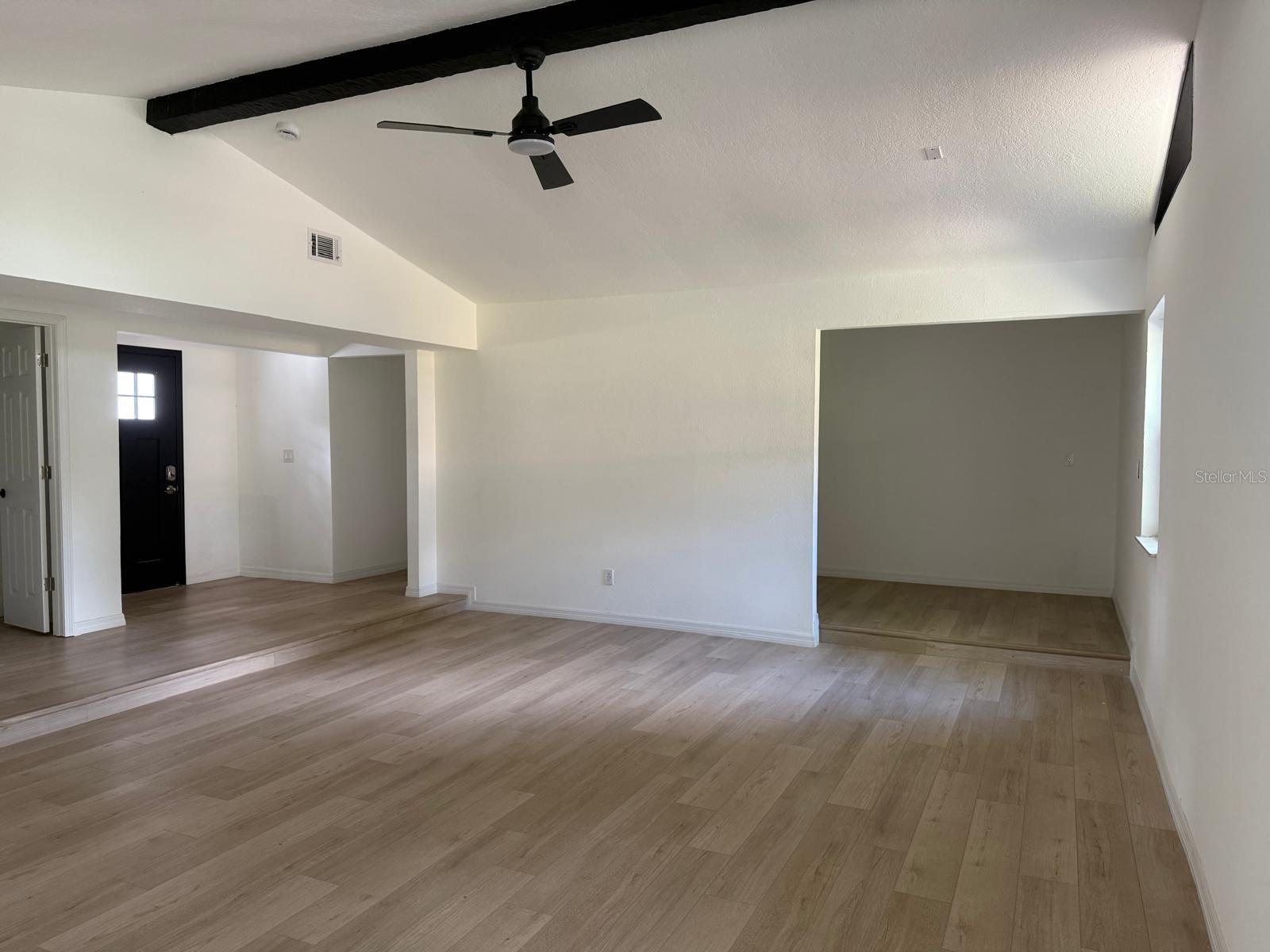 LEONARDO ESTATE - Residential Lease