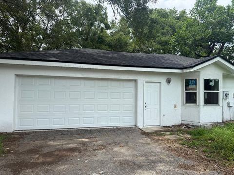 Tiny photo for 5021 NE 4th Street, Ocala, FL 34470 (MLS # S5141179)