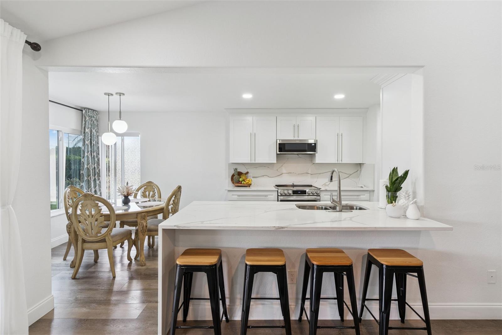 VENTURA PLACE - Residential