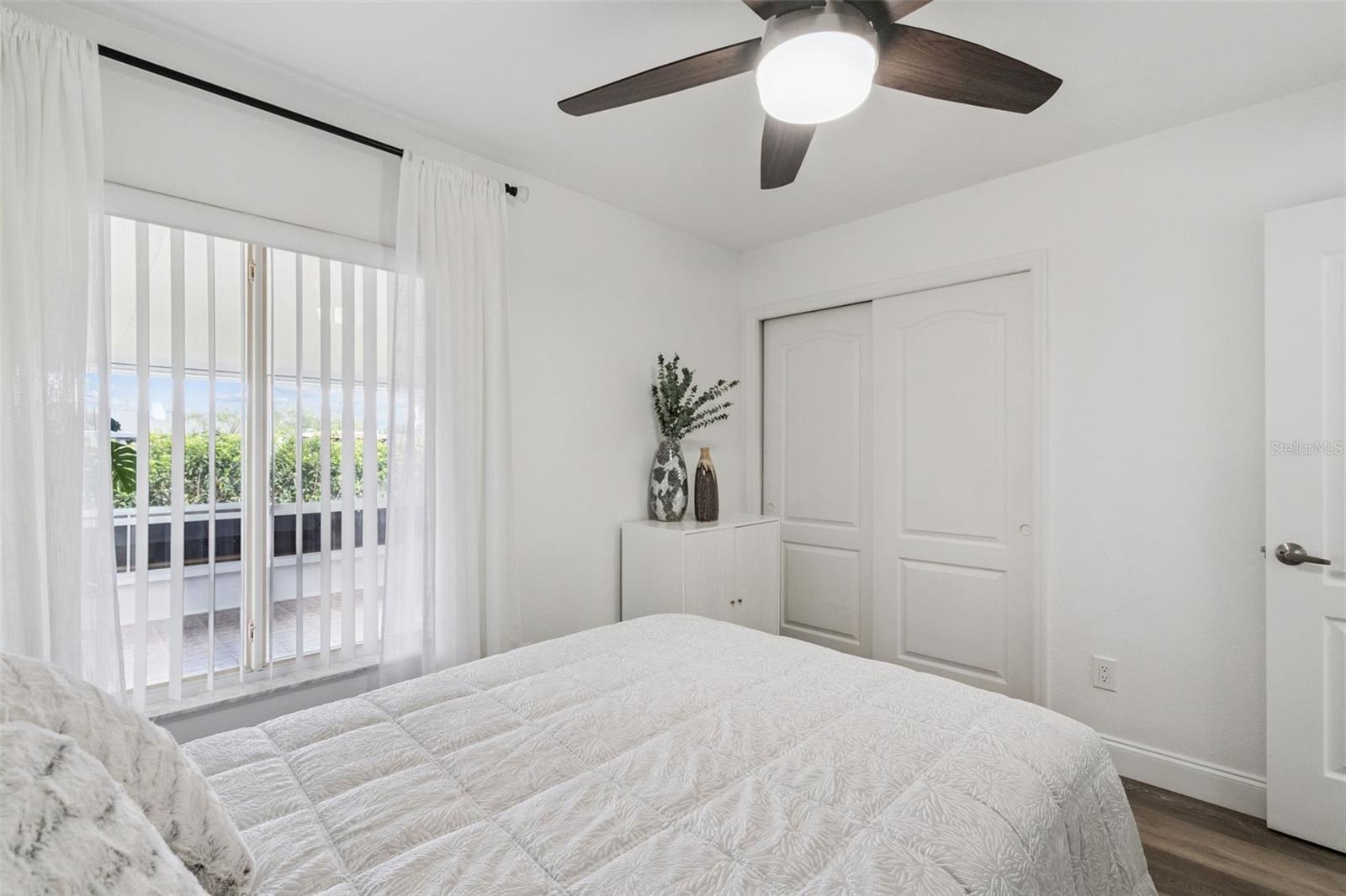 VENTURA PLACE - Residential