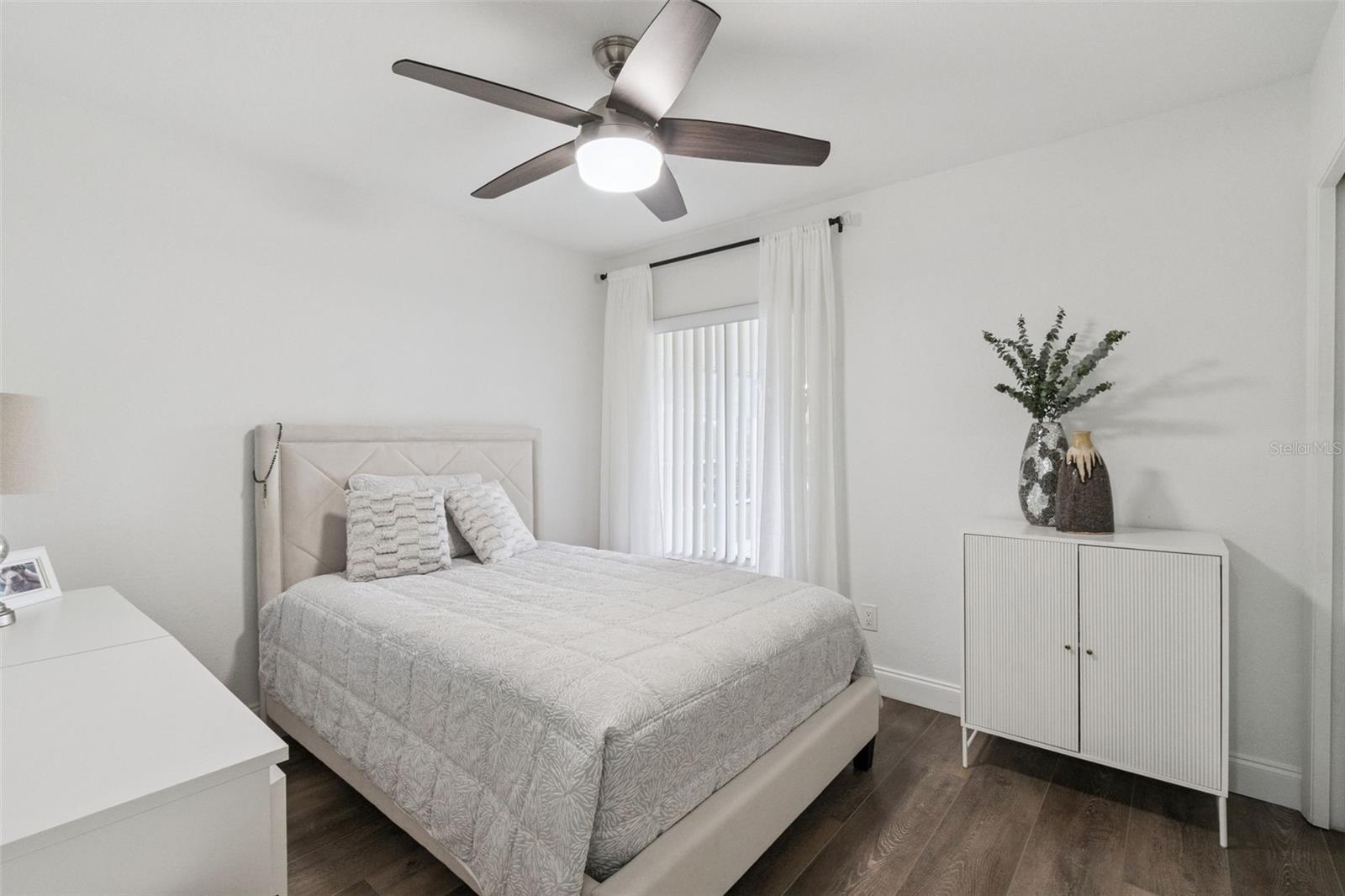 VENTURA PLACE - Residential