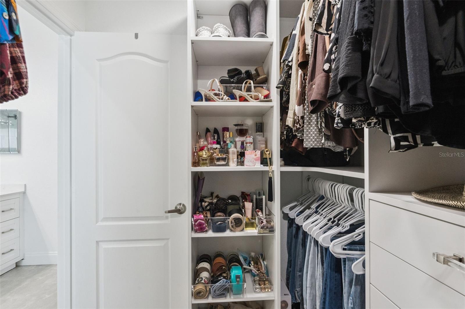 VENTURA PLACE - Residential