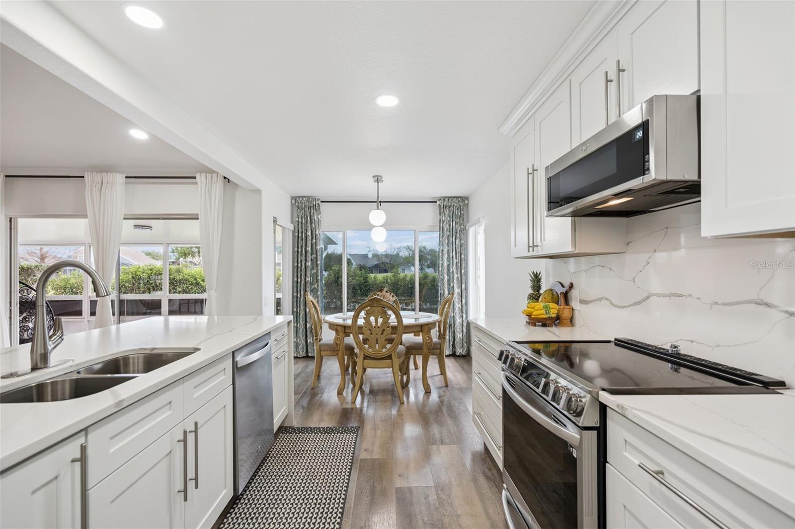 VENTURA PLACE - Residential