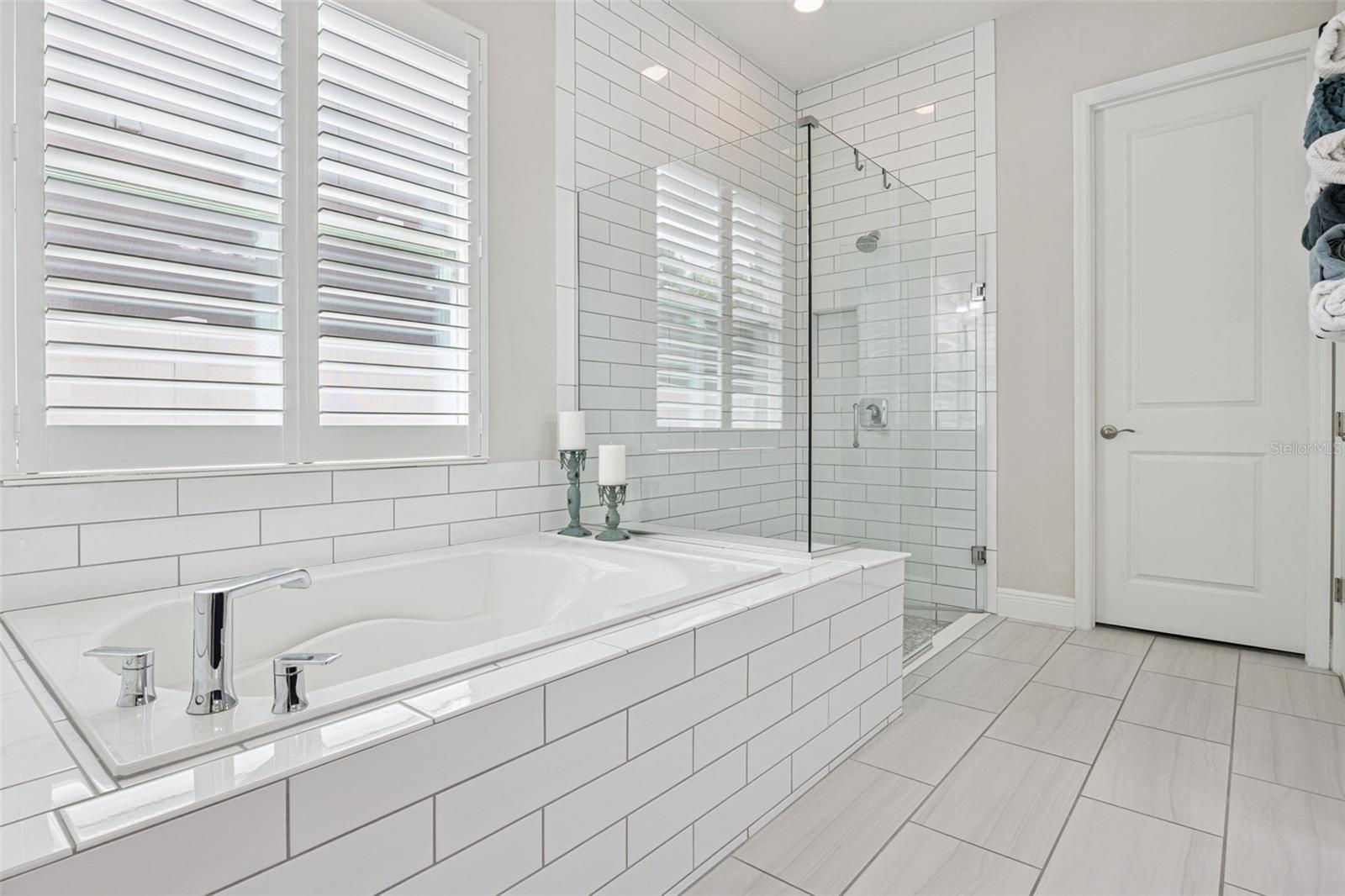 WINDING BAY PH 1B - Residential