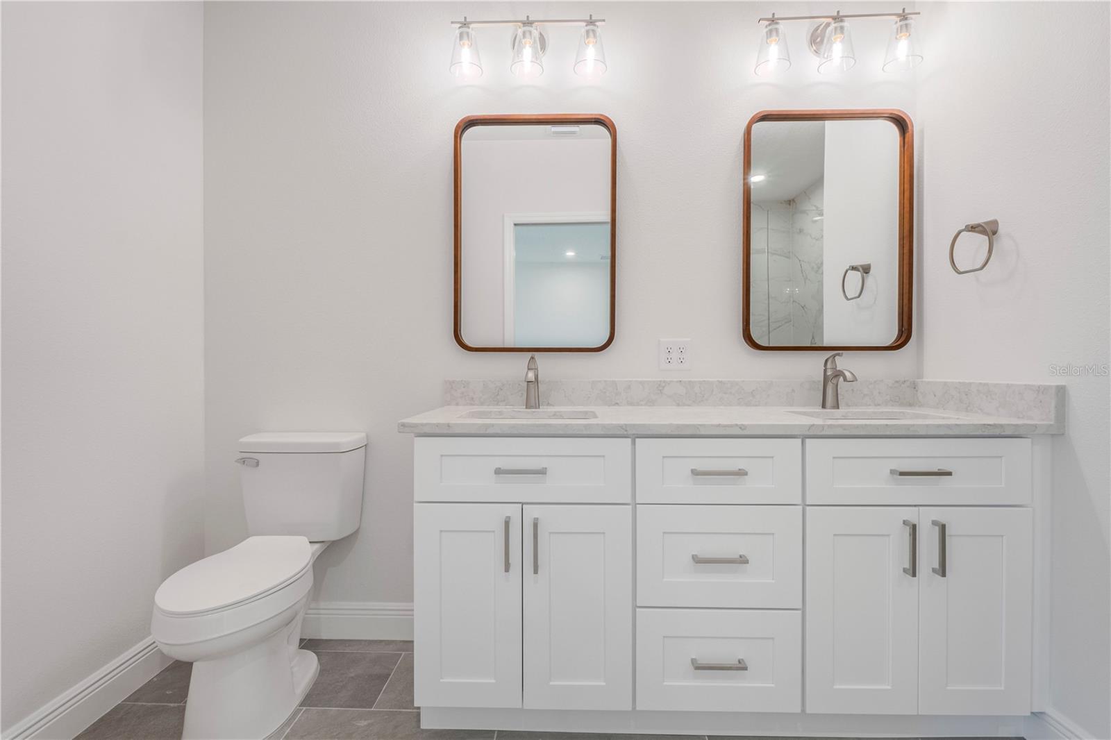 DELTONA LAKES UNIT 09 - Residential