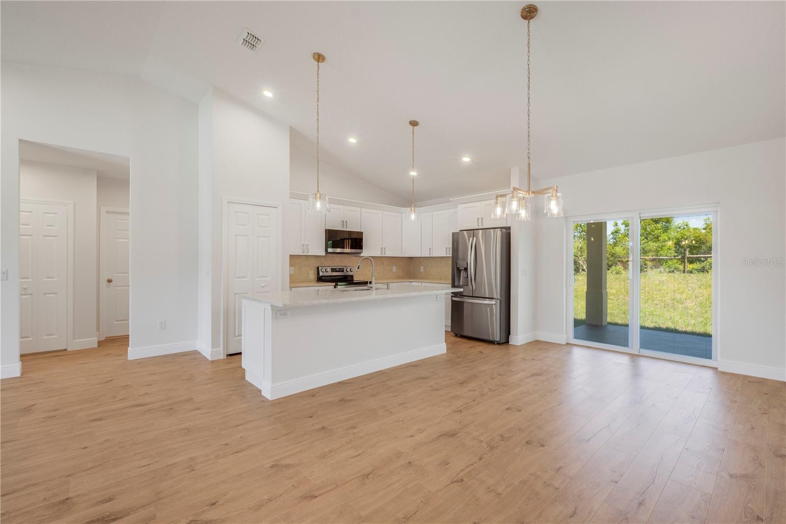 DELTONA LAKES UNIT 09 - Residential