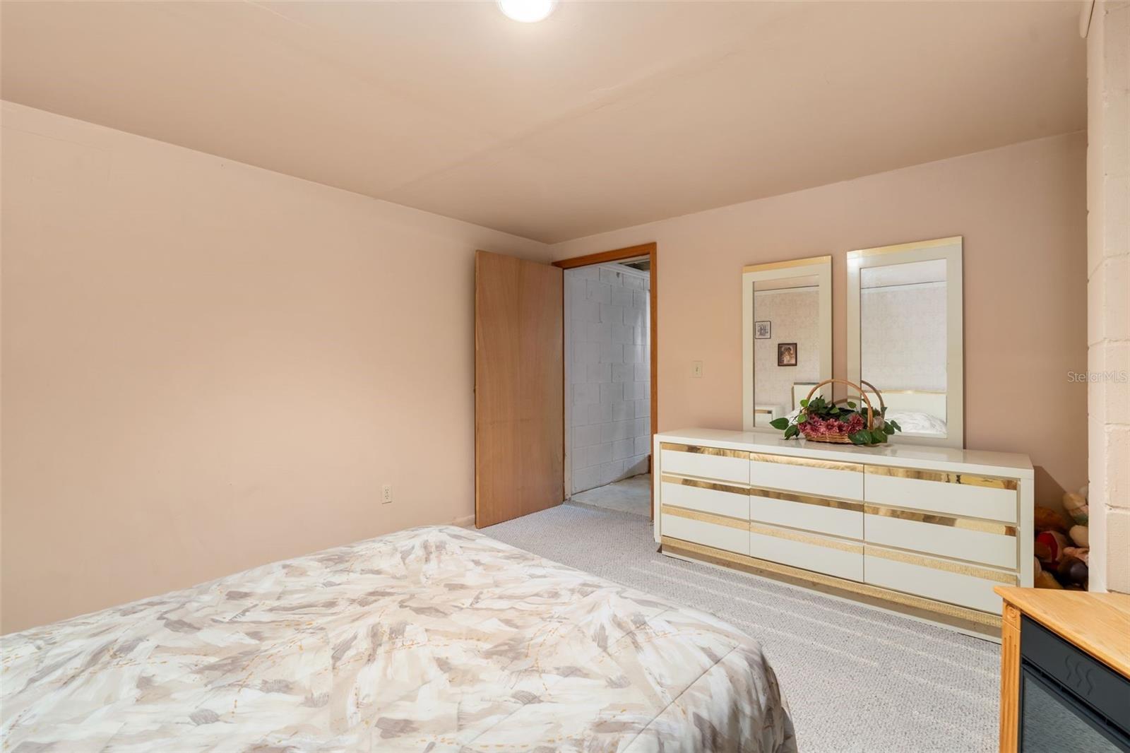 WILLISTON HEIGHTS UN 12 - Residential