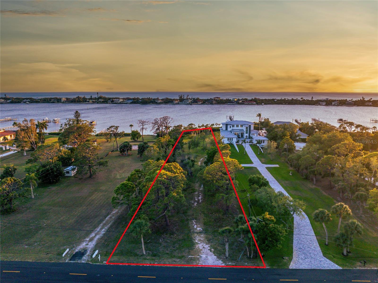 ENGLEWOOD GARDENS - Land
