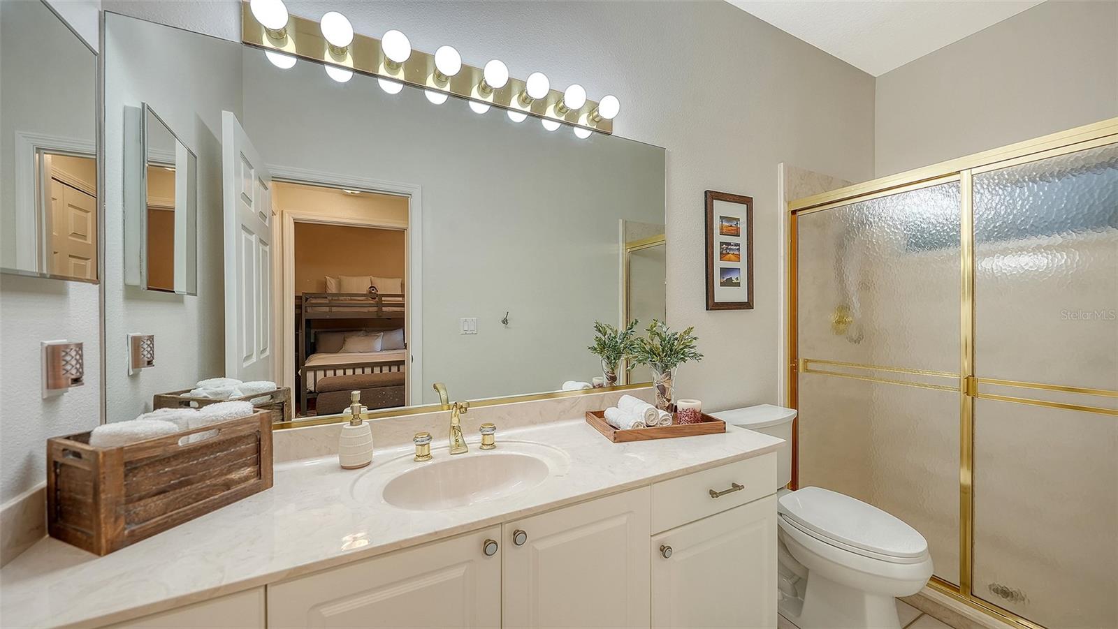 MISTY OAKS - Residential