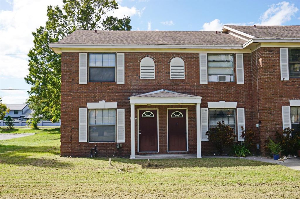 Photo of 2720 Gray Fox Lane, Orlando, FL 32826 (MLS # O6404885)