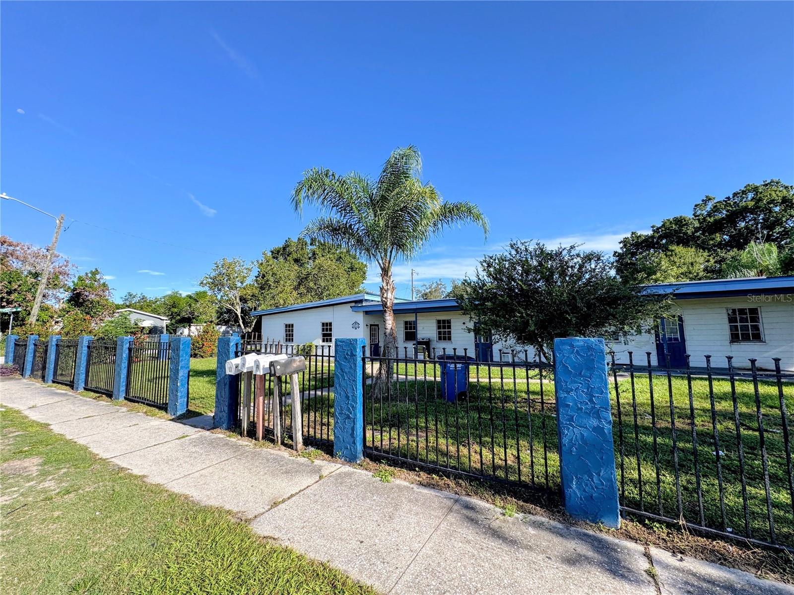 1010 EO DOUGLAS AVENUE S1-4