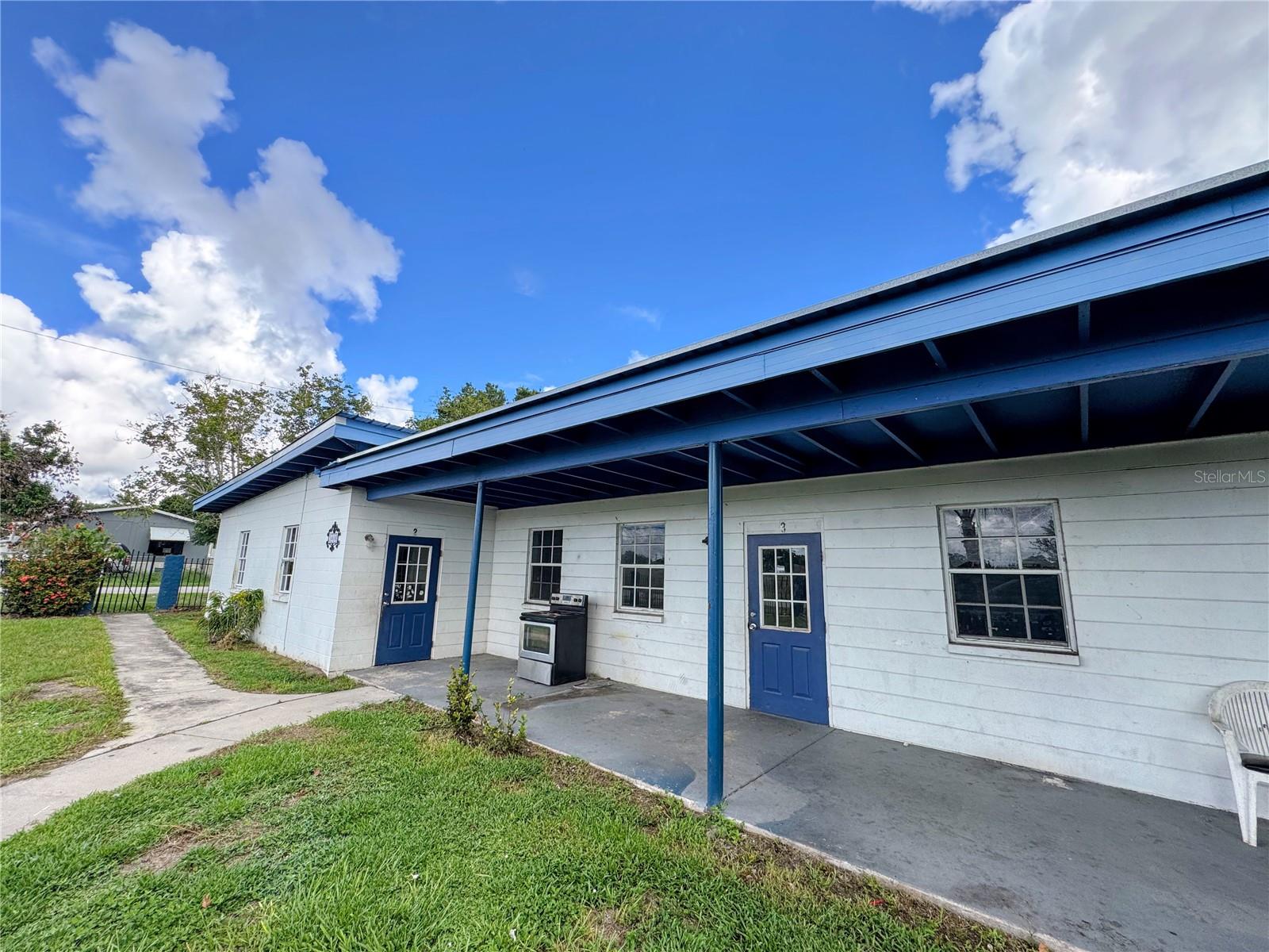 1010 EO DOUGLAS AVENUE S1-4