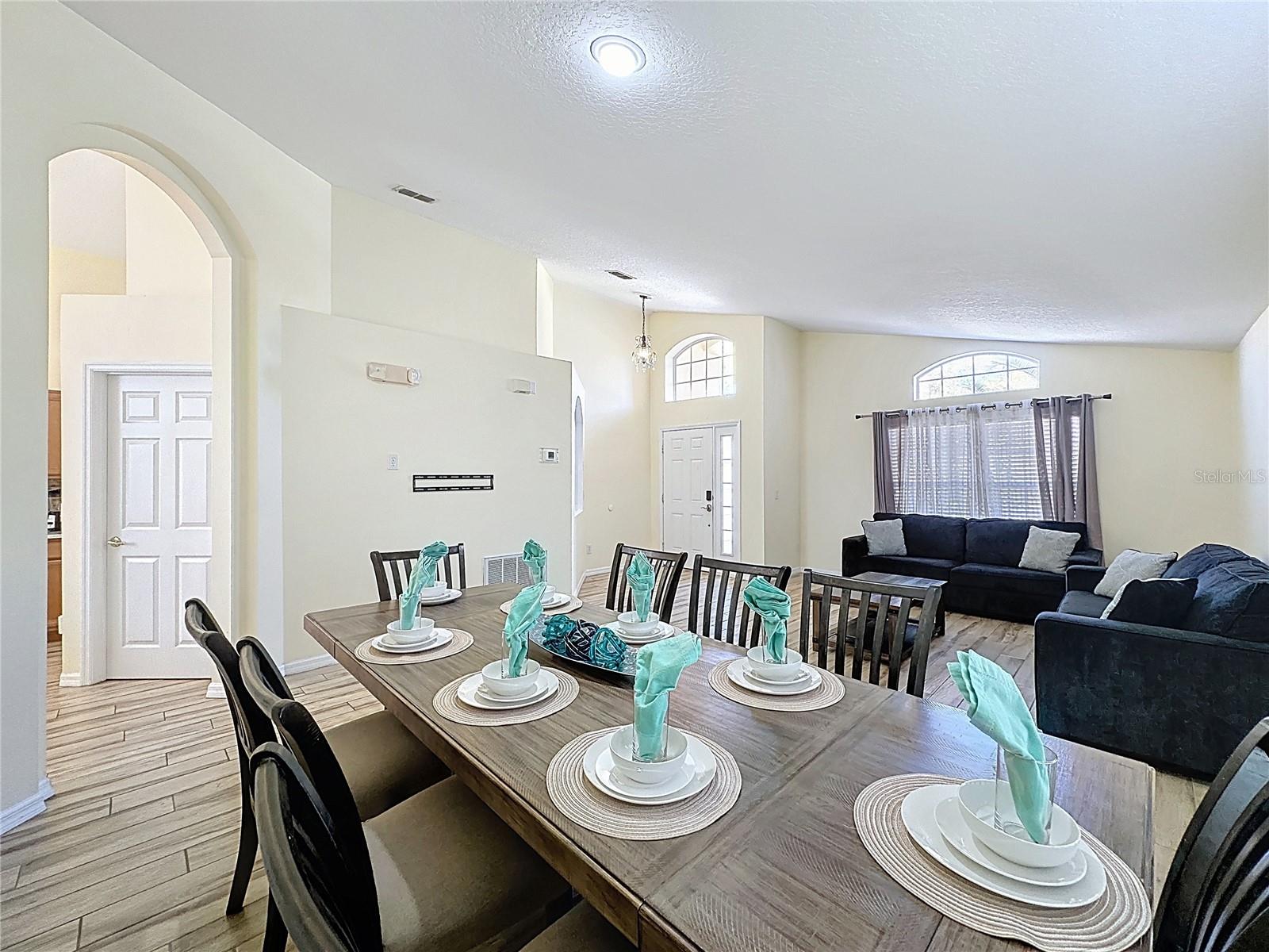 AVIANA PH 01 - Residential