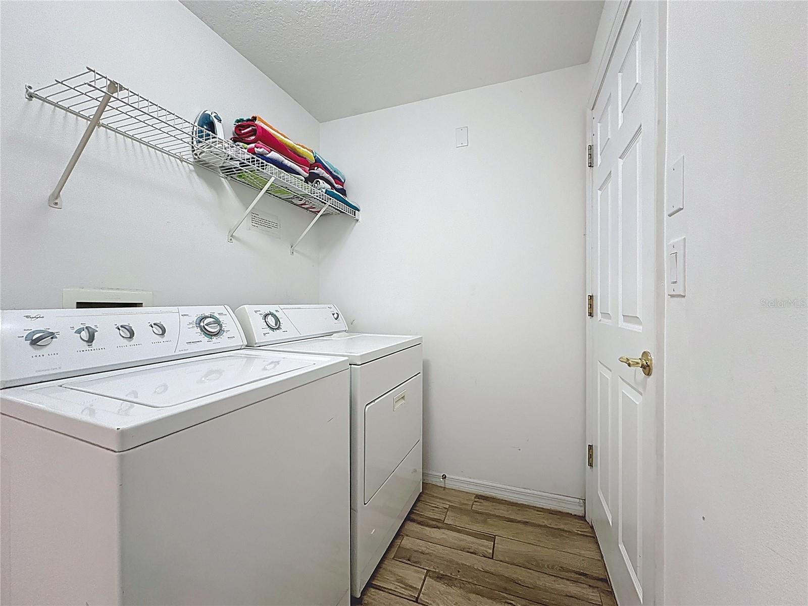 AVIANA PH 01 - Residential