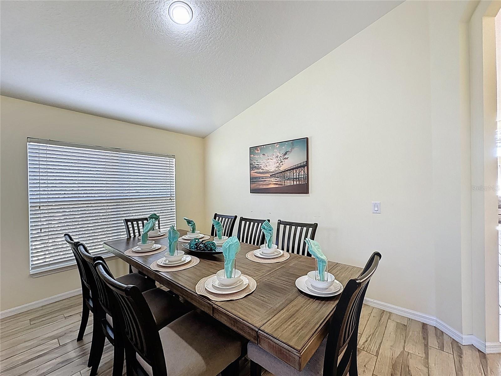 AVIANA PH 01 - Residential