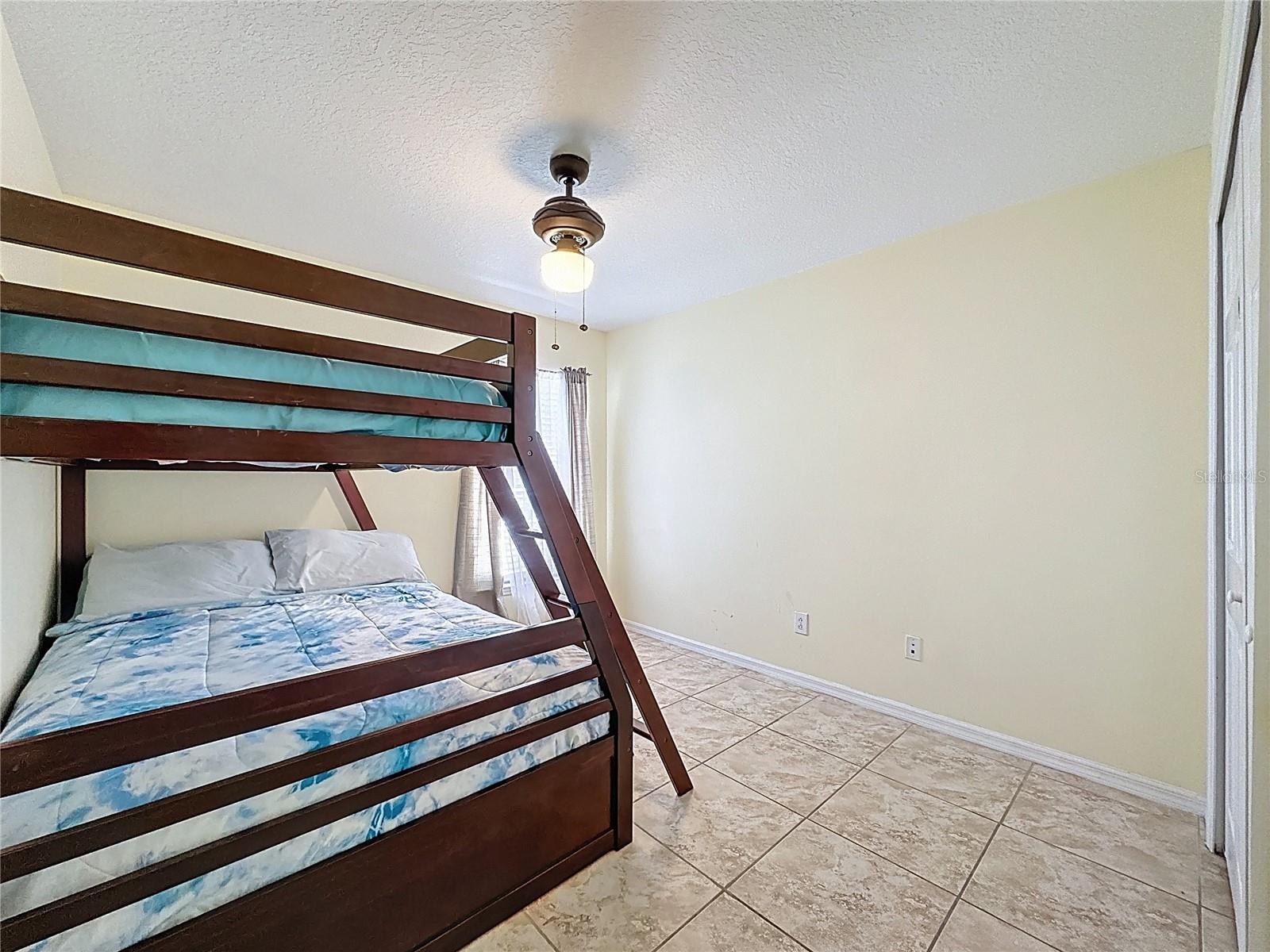 AVIANA PH 01 - Residential