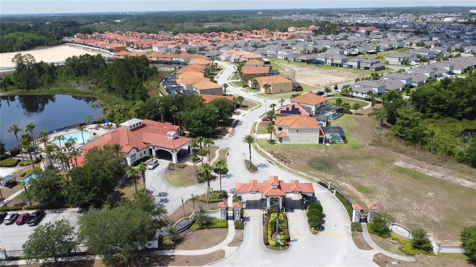 AVIANA PH 01 - Residential