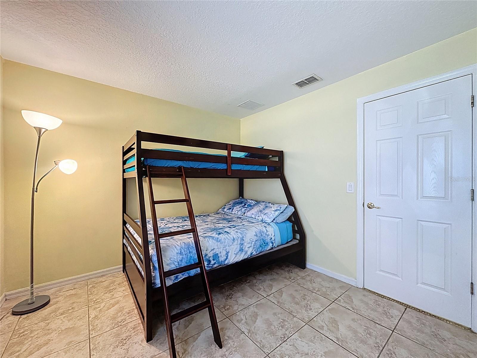 AVIANA PH 01 - Residential