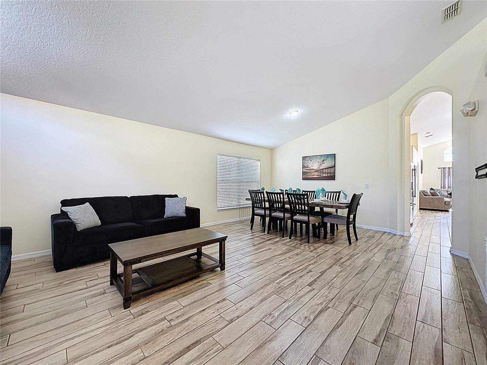 AVIANA PH 01 - Residential