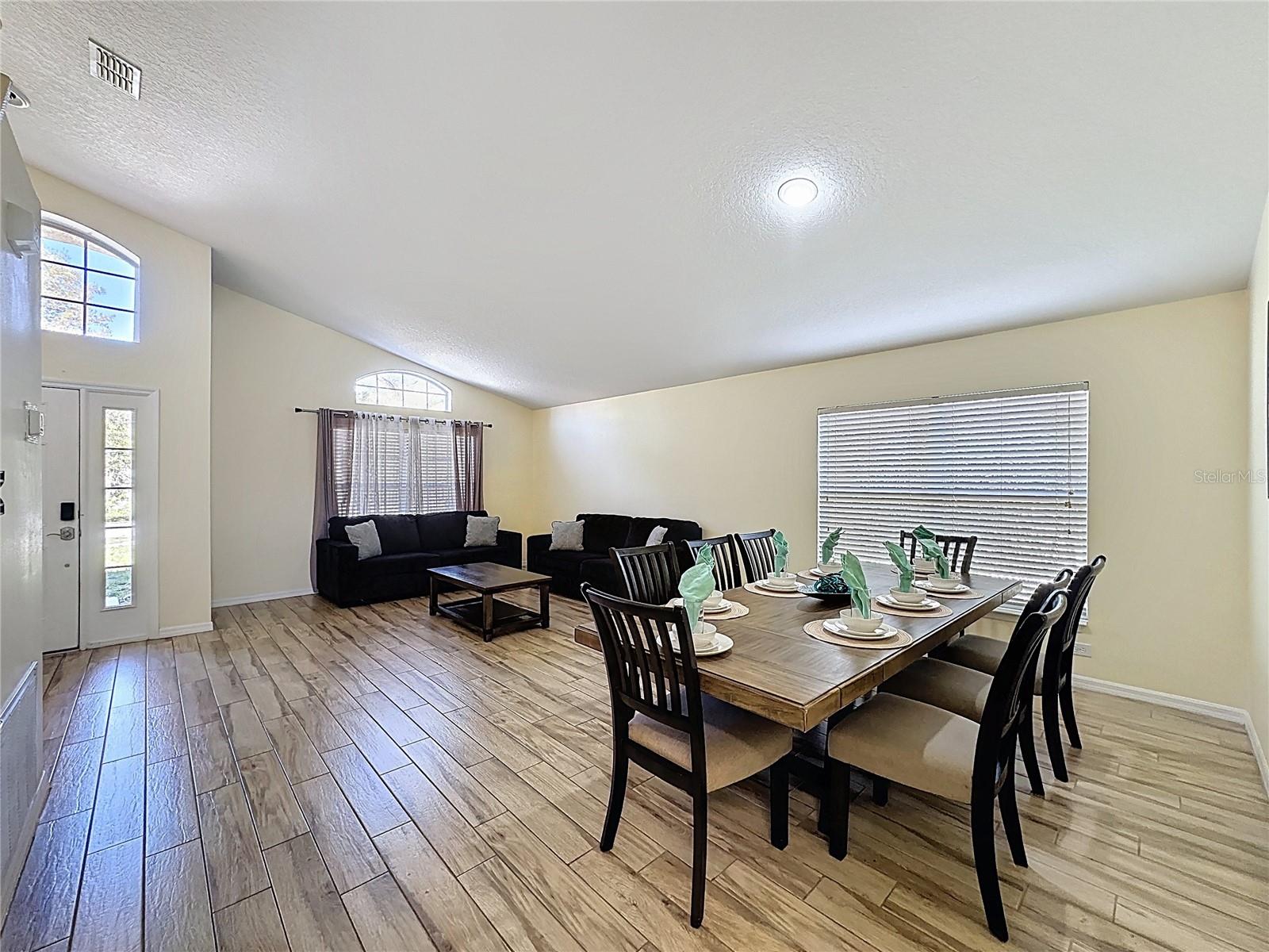 AVIANA PH 01 - Residential