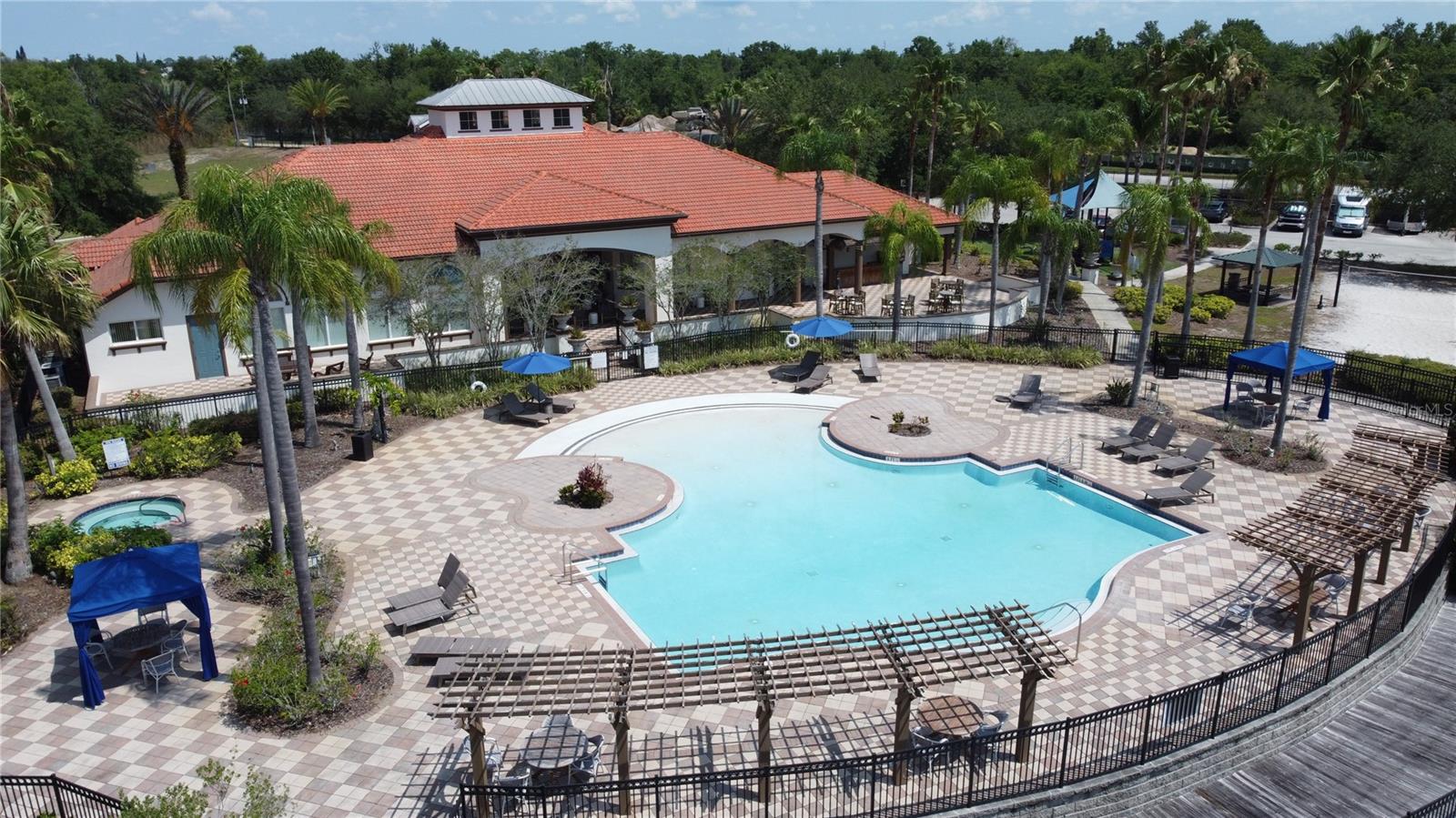 AVIANA PH 01 - Residential