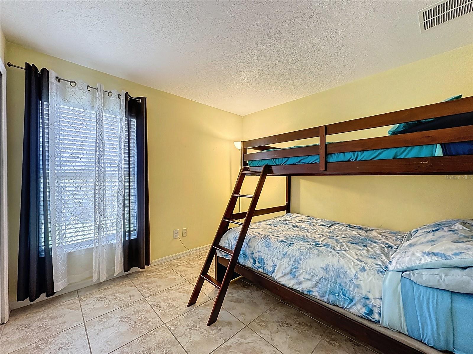 AVIANA PH 01 - Residential