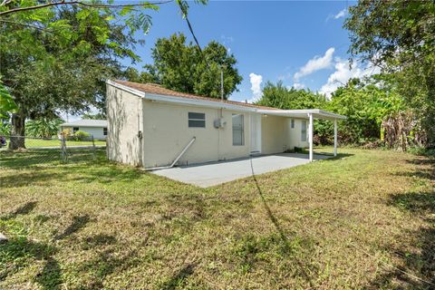 A home in PUNTA GORDA