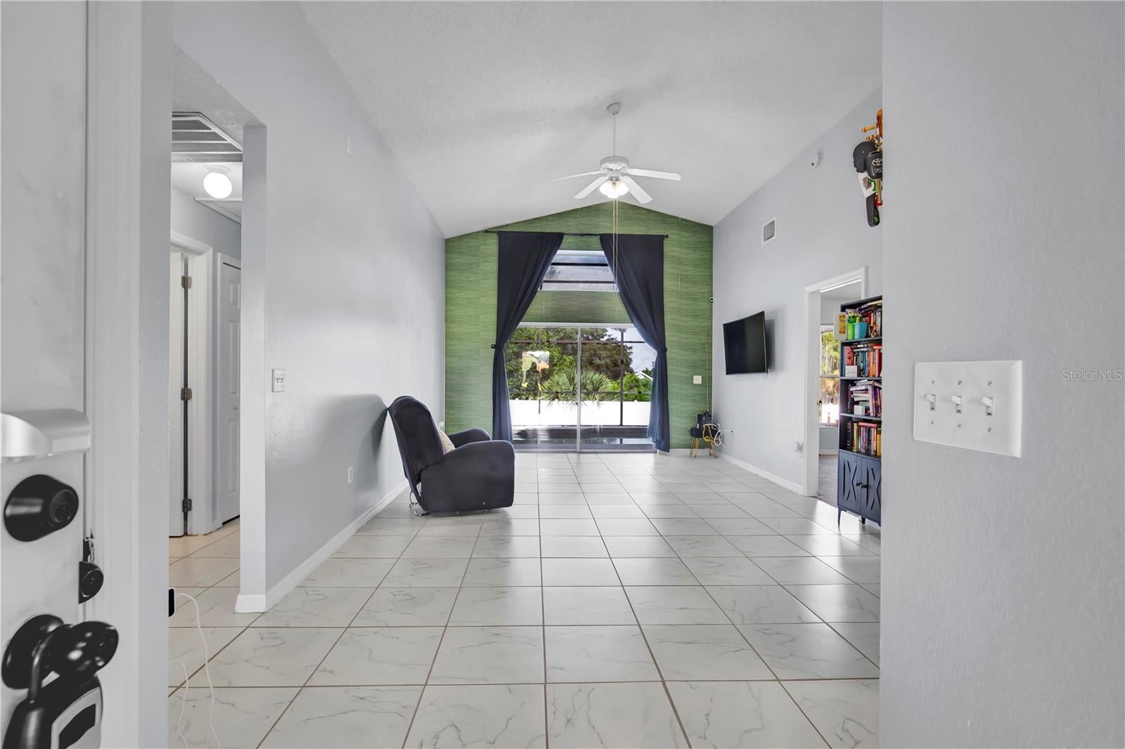 324 CASTERTON CIRCLE