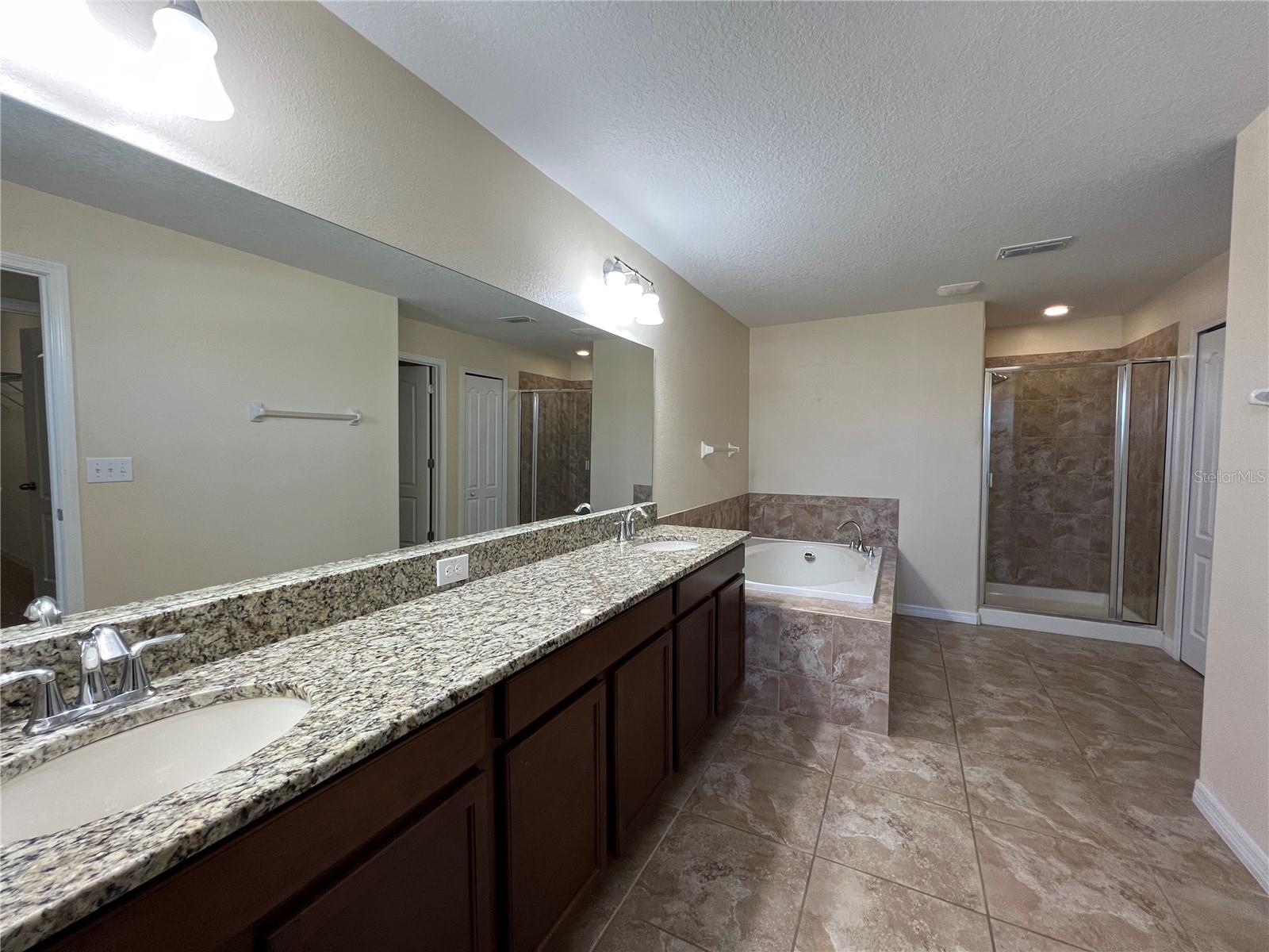 LIVE OAK PRESERVE 2C VILLAGES - Residential Lease