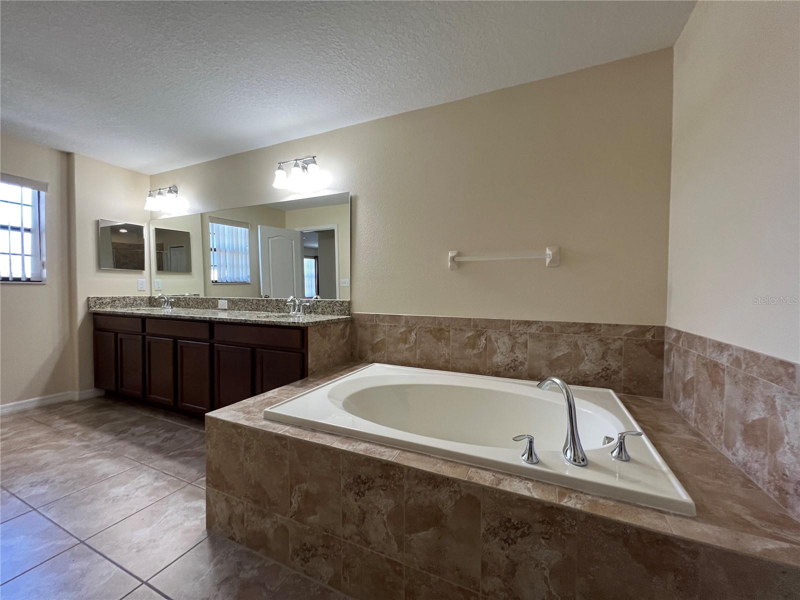 LIVE OAK PRESERVE 2C VILLAGES - Residential Lease