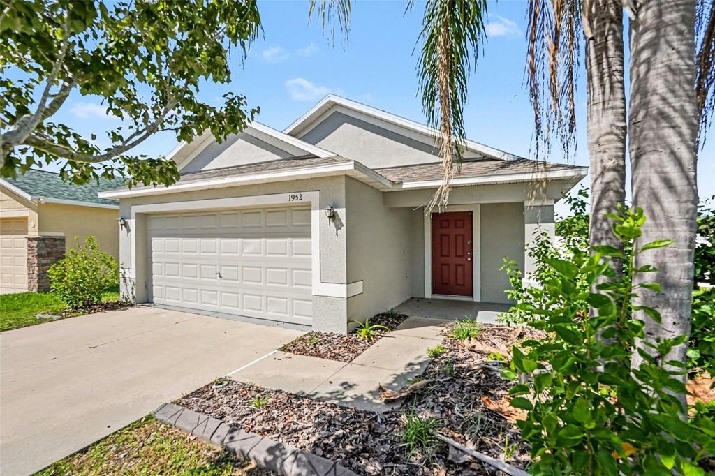 Photo of 1952 Hawks View Drive, Ruskin, FL 33570 (MLS # O6451626)