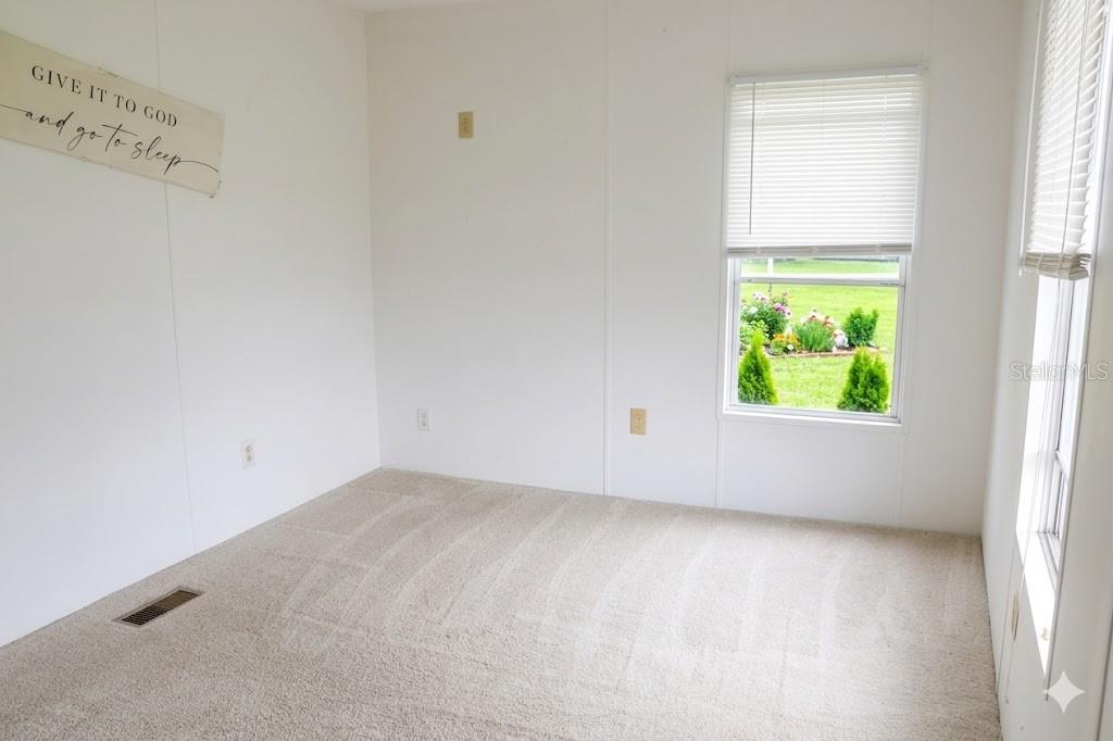 OAKS ROYAL MOBILE HOME SUB - Residential