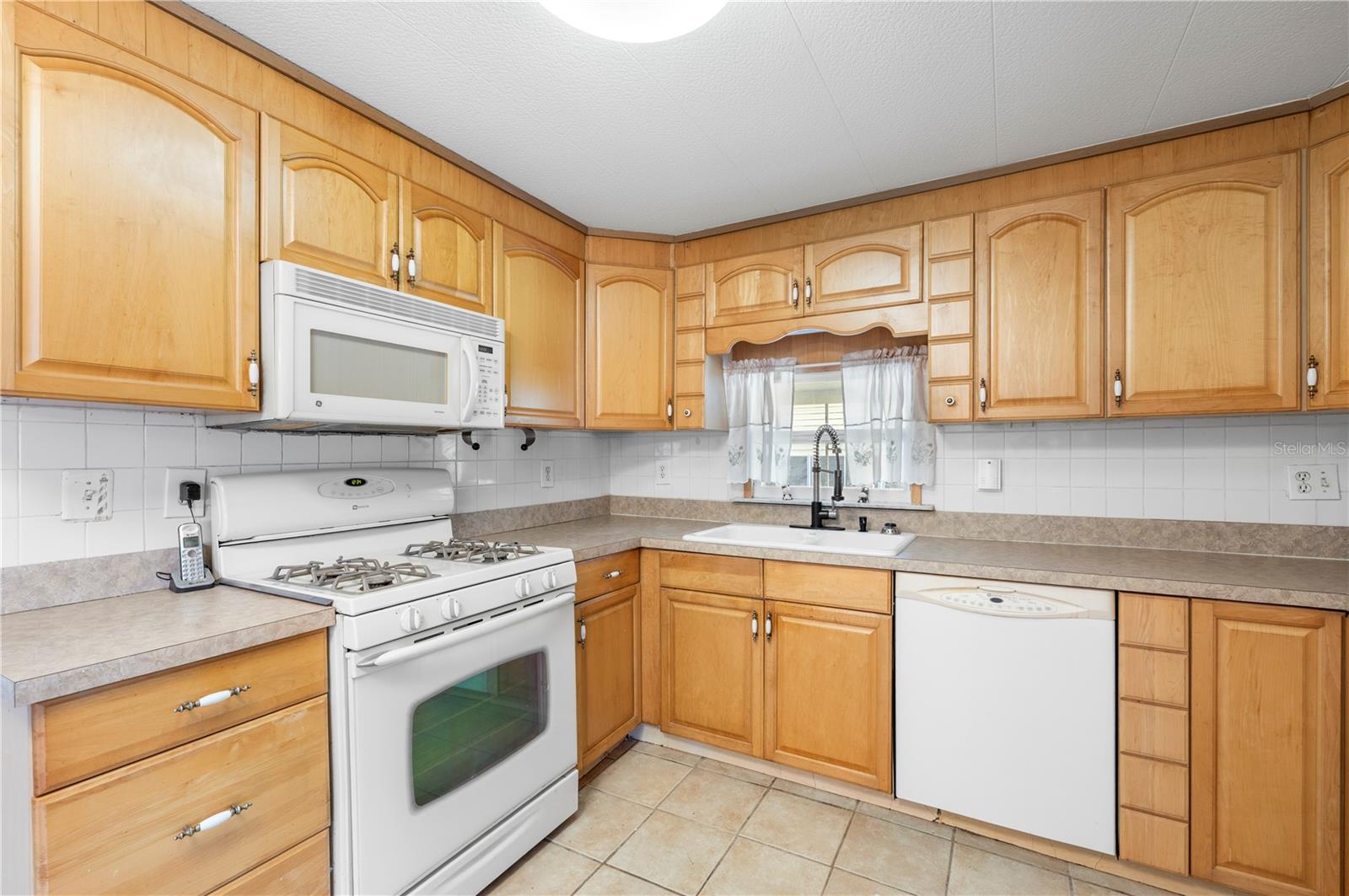 CASA LOMA MOBILEHOME - Residential