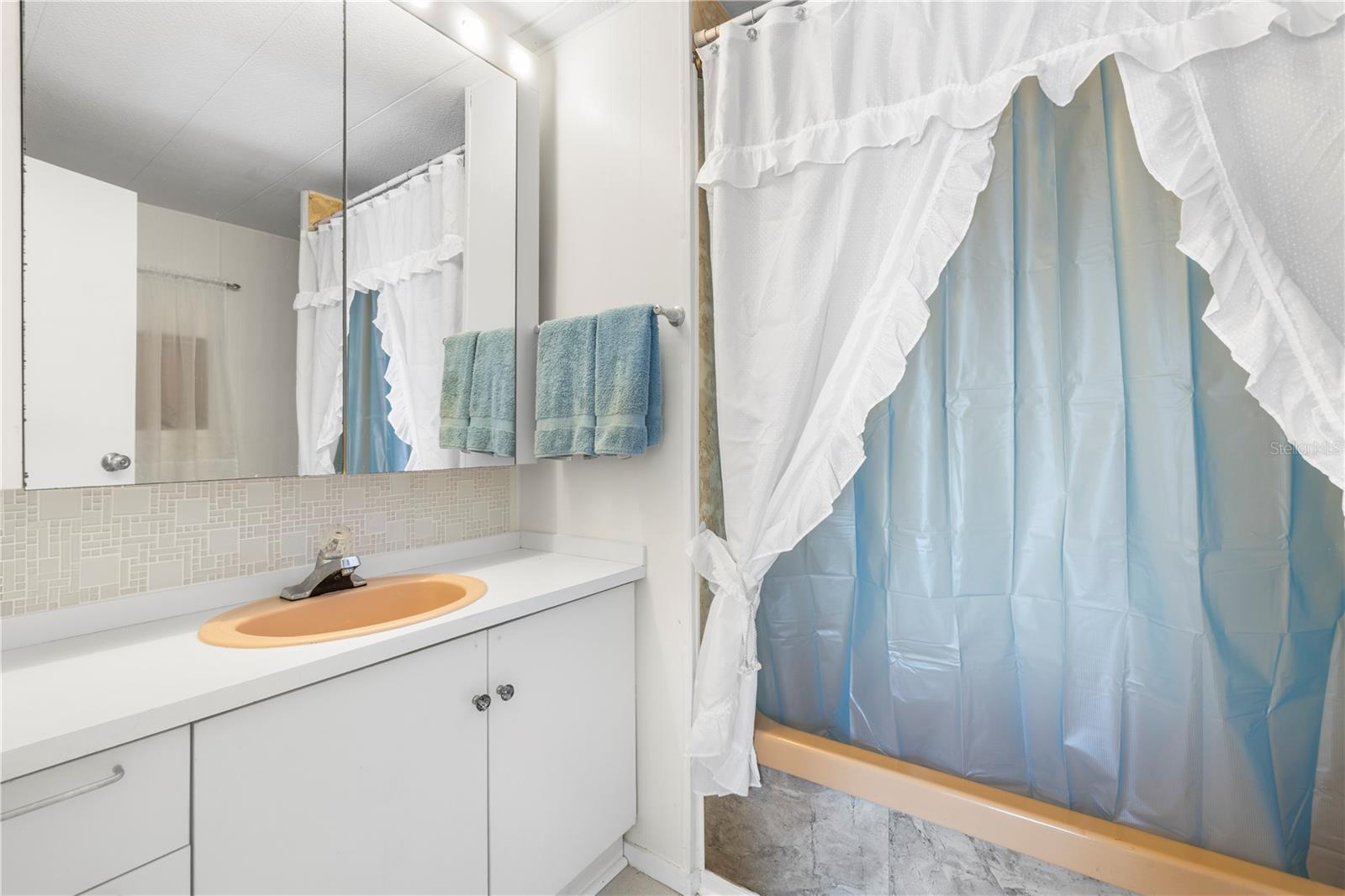 CASA LOMA MOBILEHOME - Residential