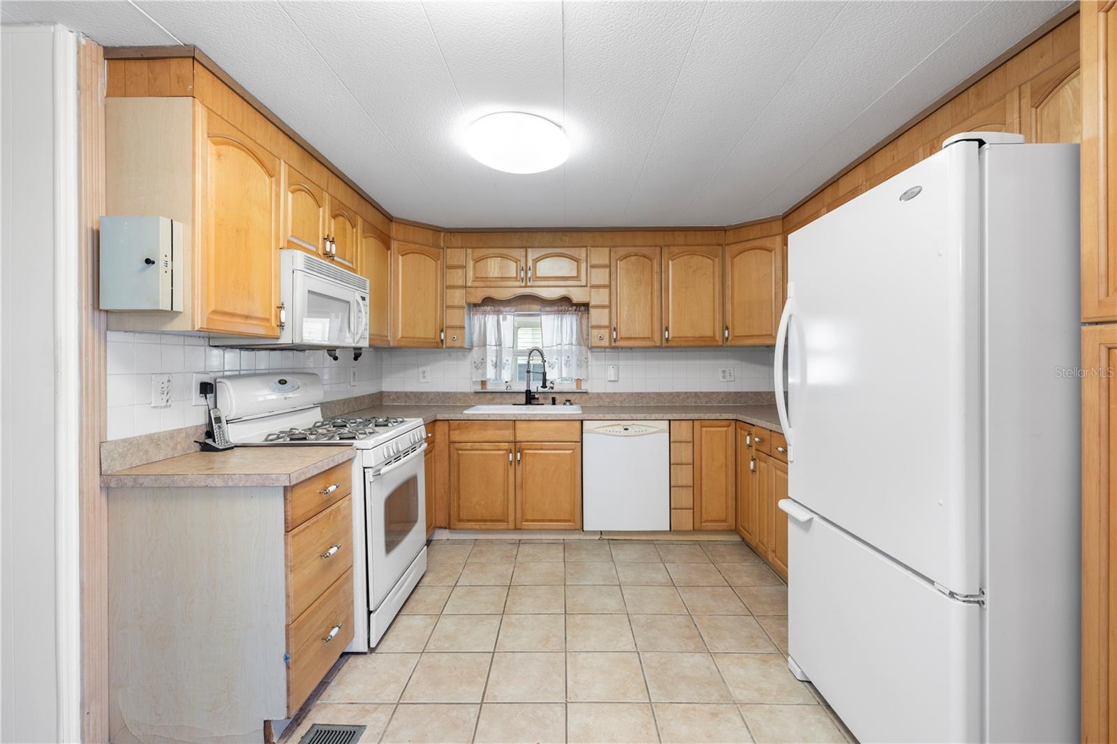 CASA LOMA MOBILEHOME - Residential