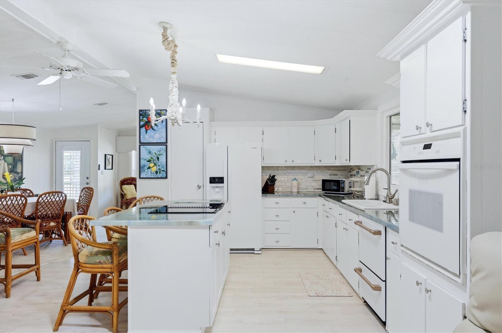 TANGERINE WOODS - Residential