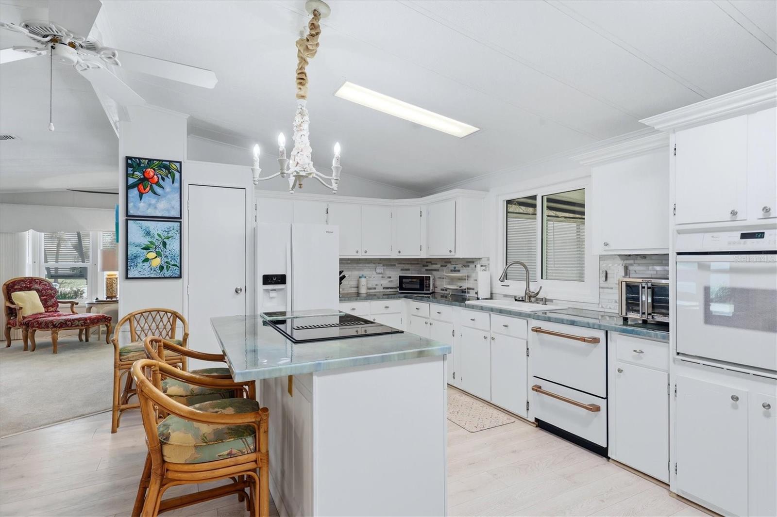 TANGERINE WOODS - Residential