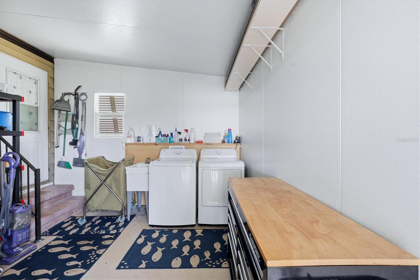 TANGERINE WOODS - Residential