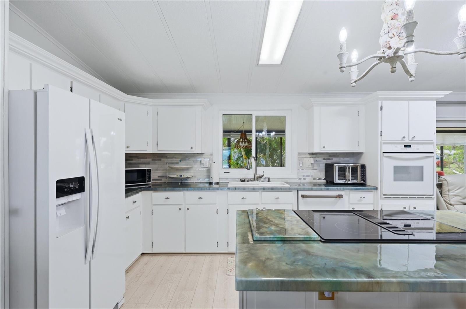 TANGERINE WOODS - Residential