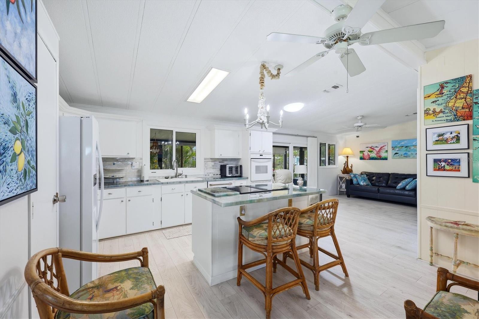 TANGERINE WOODS - Residential