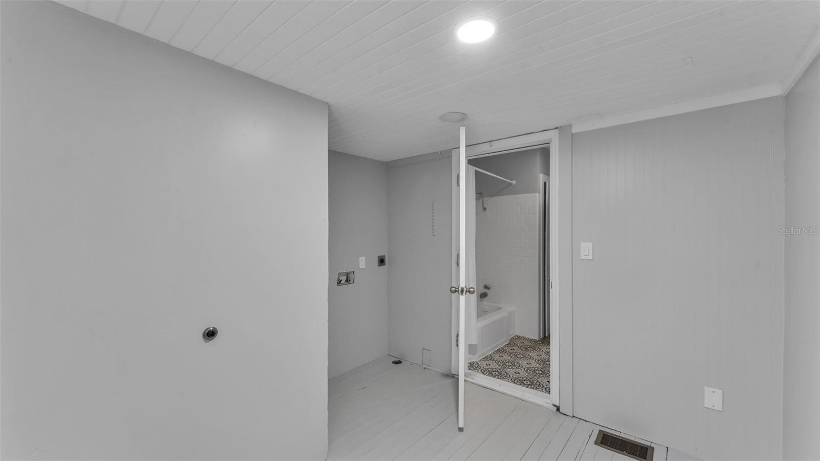 CLEVELAND HEIGHTS - Residential