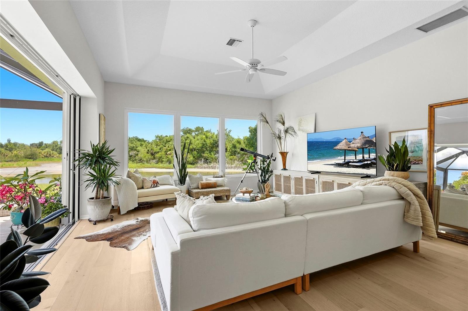 THE LAKES OF JACARANDA - Residential