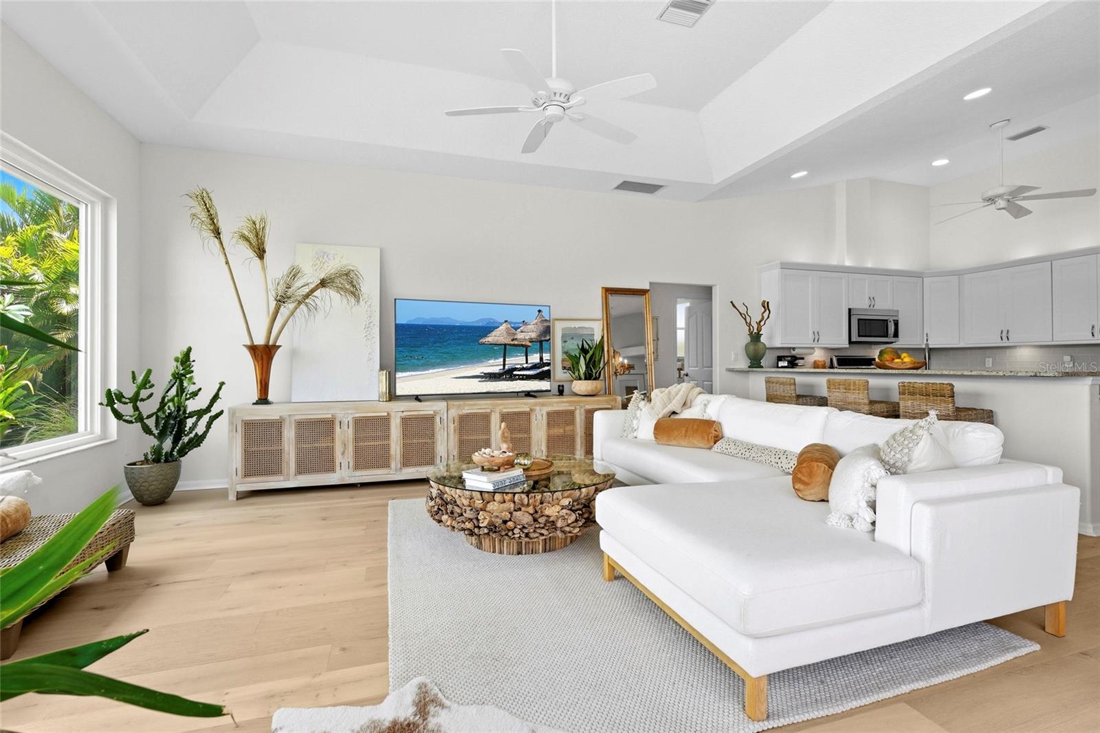 THE LAKES OF JACARANDA - Residential