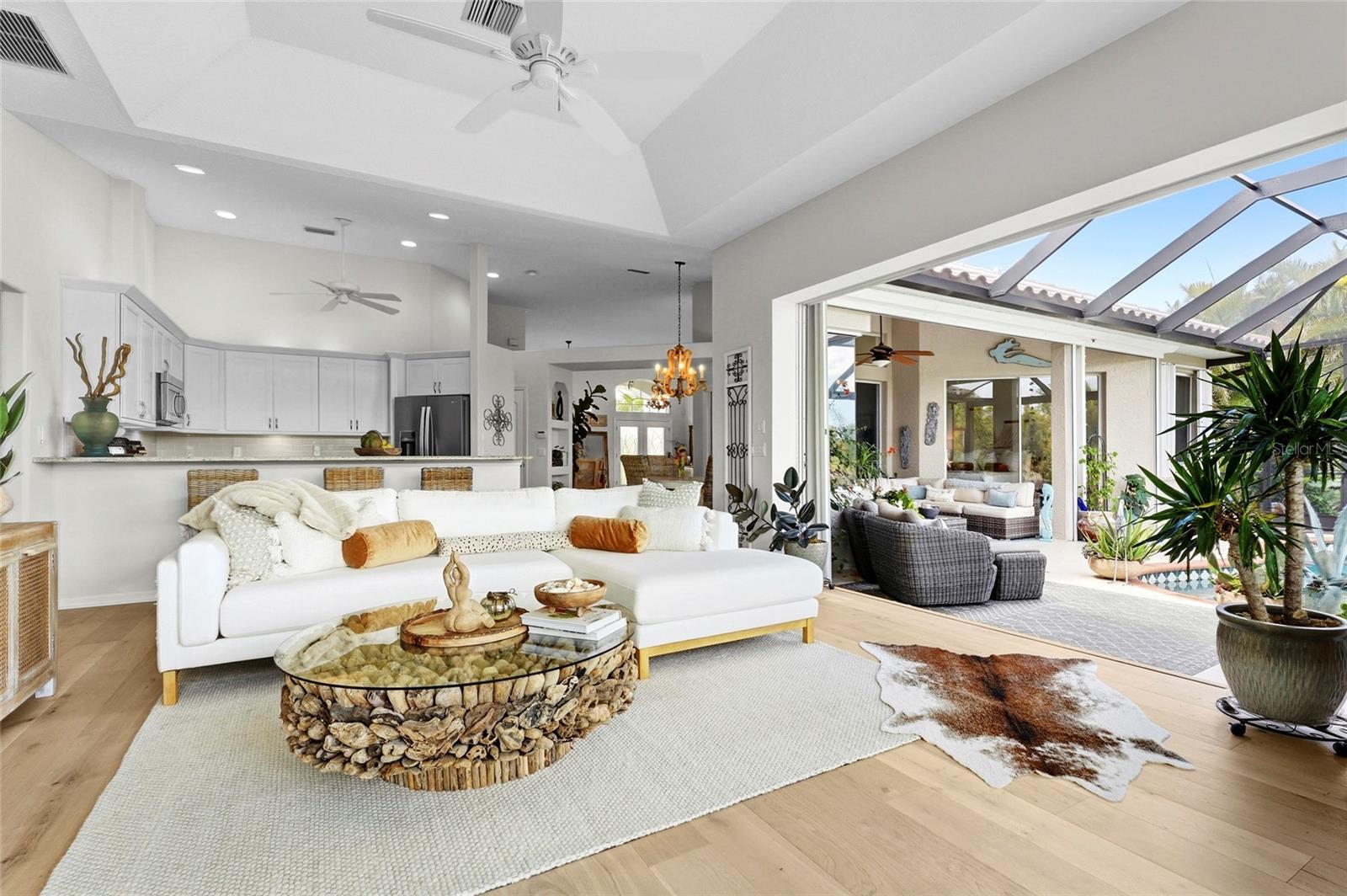 THE LAKES OF JACARANDA - Residential