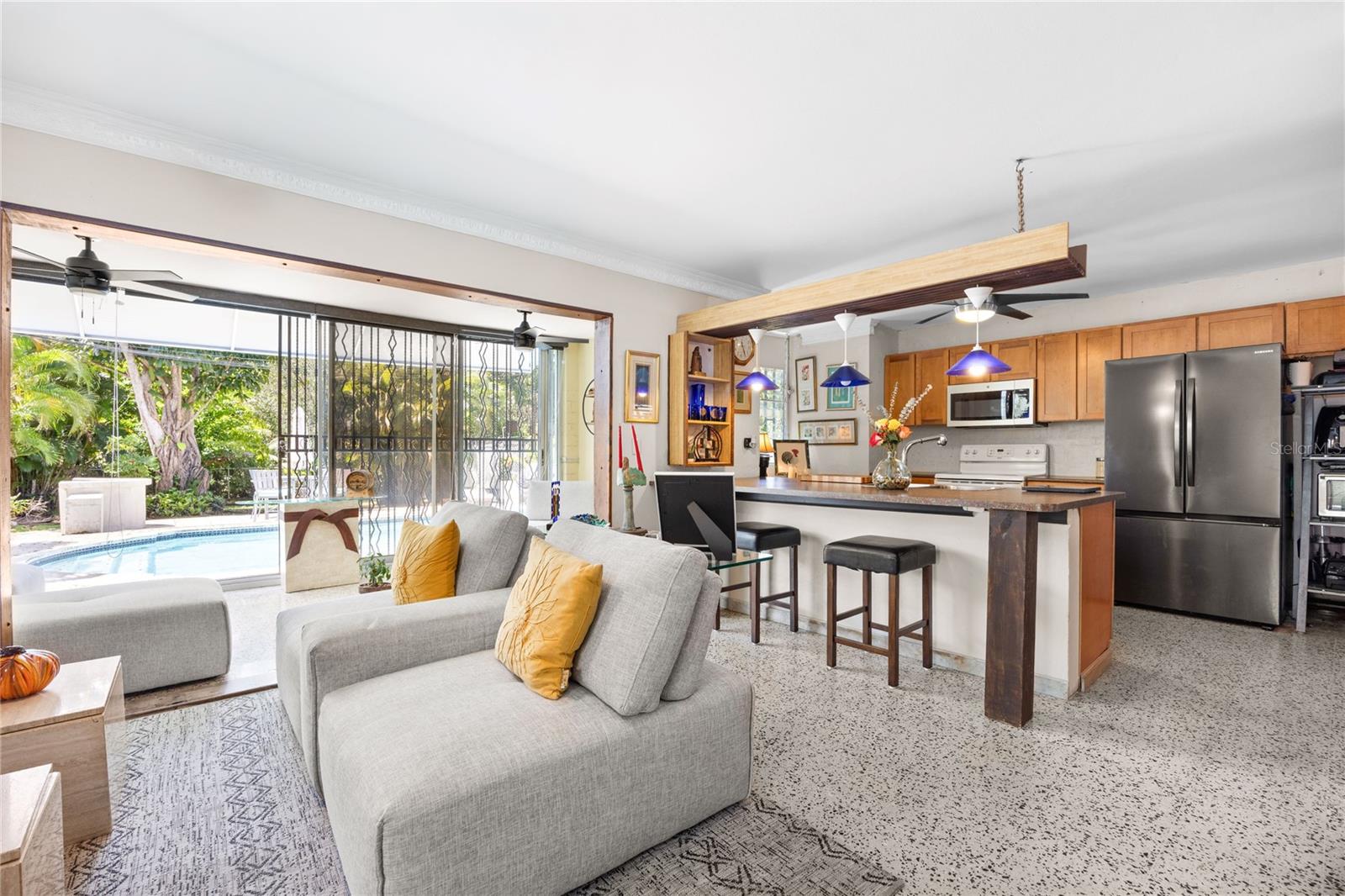 URB. VILLAMAR - Residential