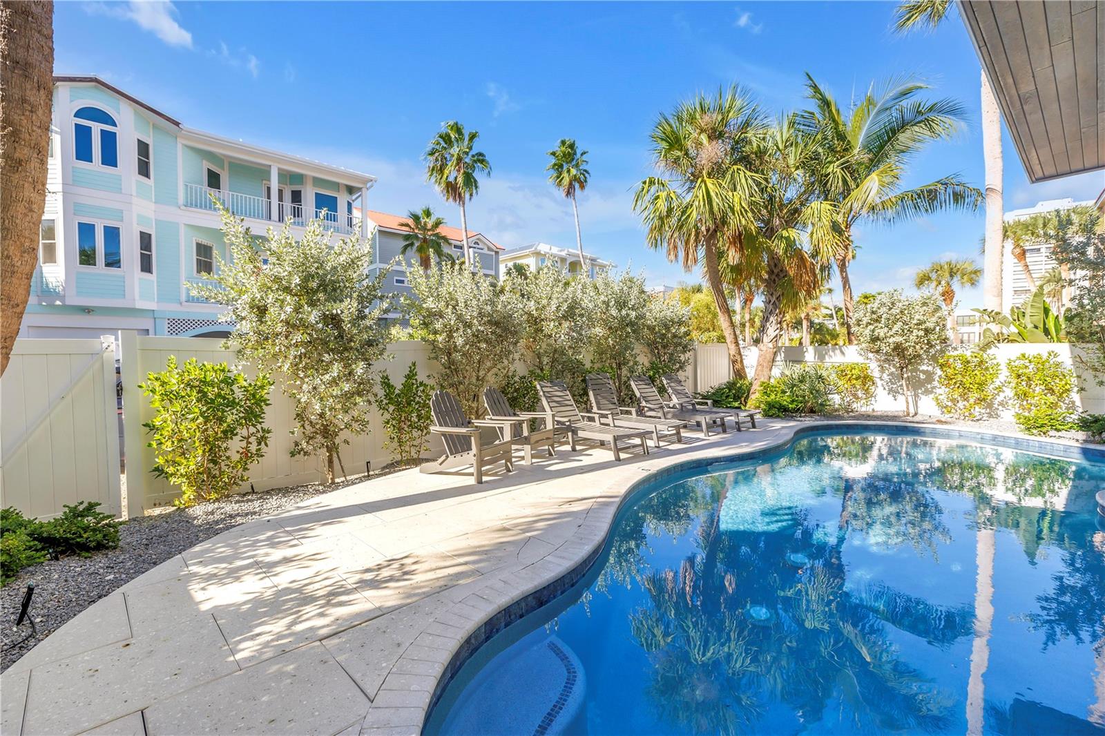 SARASOTA BEACH - Residential